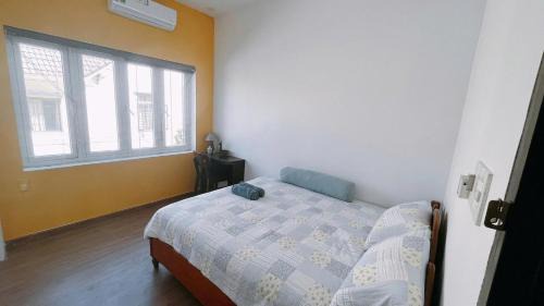 Double Room with Shared Toilet