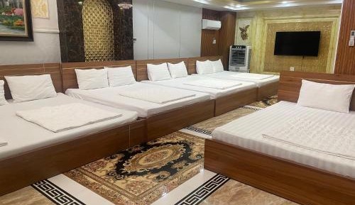 Deluxe Family Room