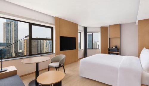 Elegant Premier King Room with City View