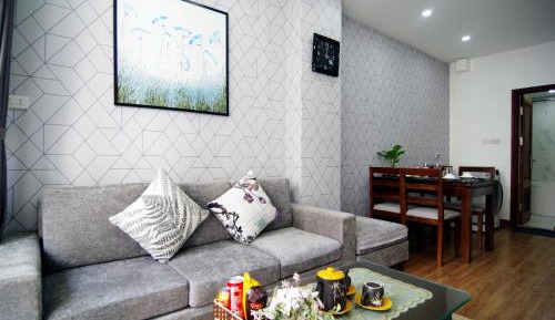 One-Bedroom Apartment with Balcony
