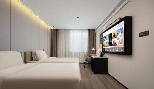 Elegant Twin Room without Window