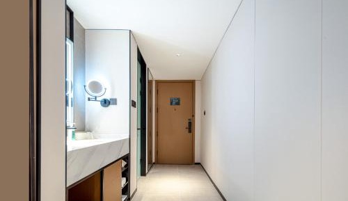 Atour Queen Room