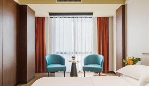 Queen Room