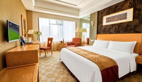 Deluxe Queen Room