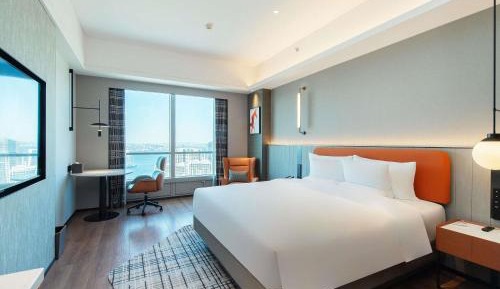 Deluxe King Room with Ocean View