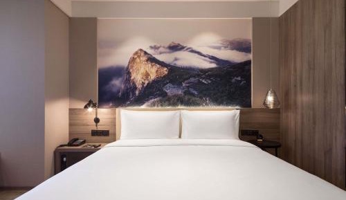 Guest Room with 1 kingsize bed
