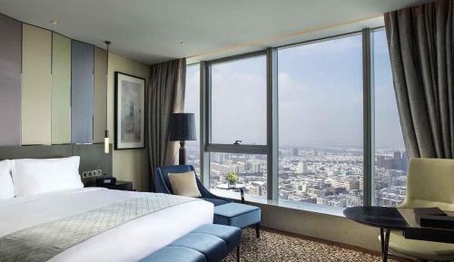 Luxury King Room with Club Access