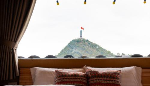 King Room with Mountain View
