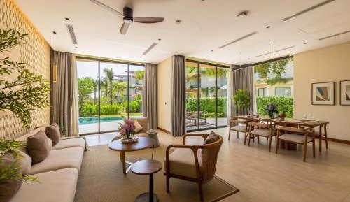 Four-Bedroom Villa with Sea View
