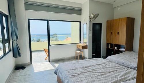 One-Bedroom Apartment with Balcony and Sea View