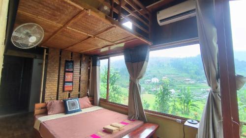 Family Room with Mountain View