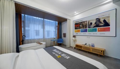 King Room with Spa Bath
