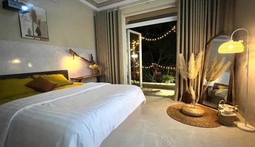 Deluxe Double Room with Balcony