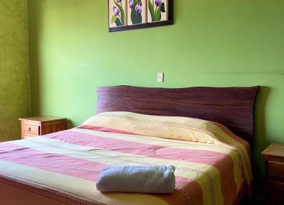Business Queen Room