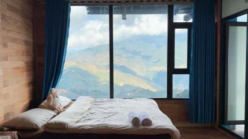 Quadruple Room with Mountain View