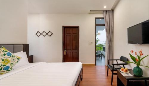 Double Room with Pool View