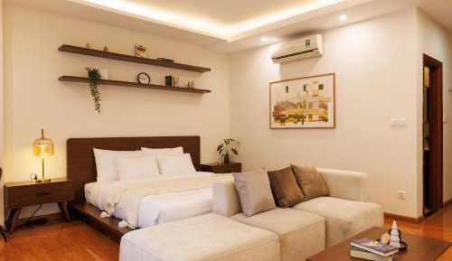 Four-Bedroom Luxury Apartment