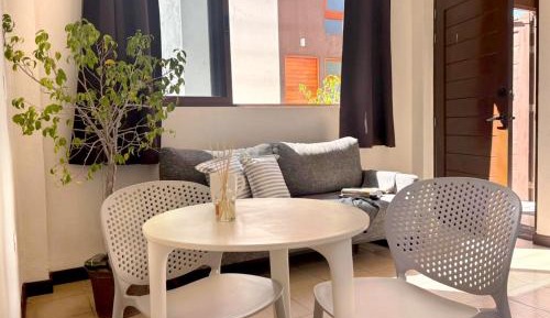 One-Bedroom Apartment with View
