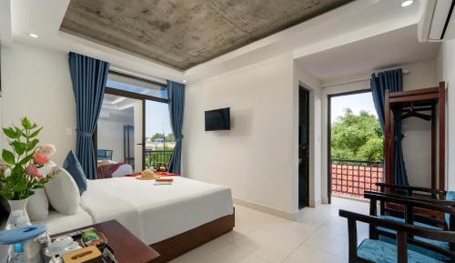 Deluxe Double Room with Balcony
