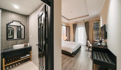 Junior Suite with Balcony