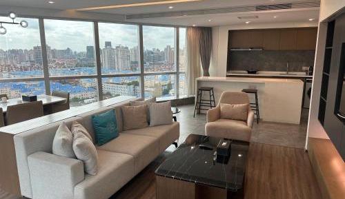 Three-Bedroom Deluxe Apartment