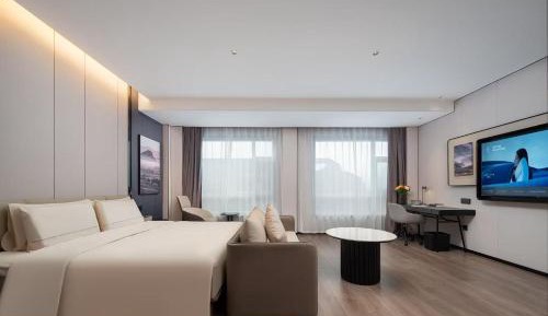 Premium King Room with Garden View