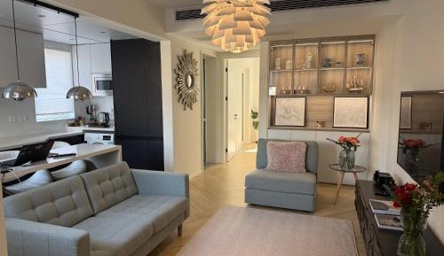 One-Bedroom Apartment with Garden View
