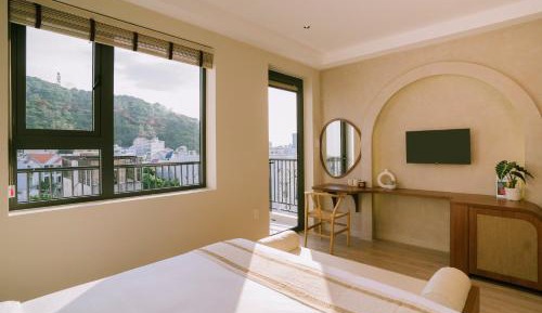 Double Room with Mountain View