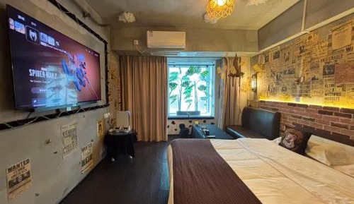 Studio Apartment with King Bed