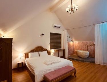 King Room