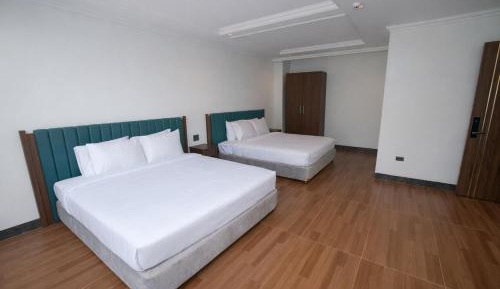 Quadruple Room with Mountain View