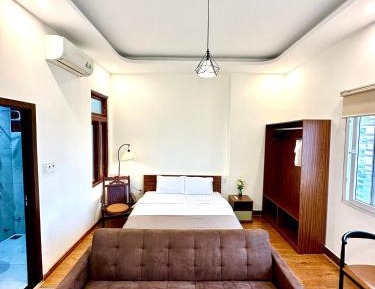 Deluxe Studio
