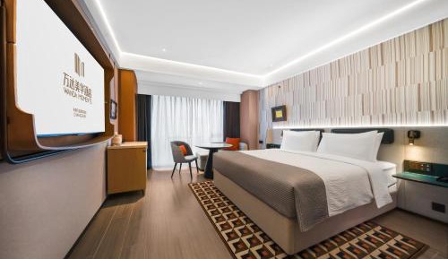 Deluxe Queen Room