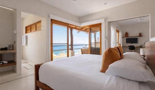 Deluxe Bungalow with Sea View