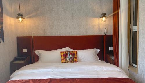 Queen Room