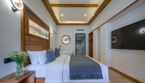 King Room with Spa Bath