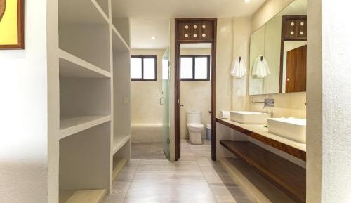 Deluxe Suite with Sea View