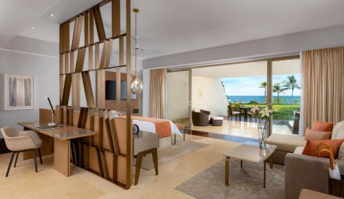 Grand Class Suite Ocean Front