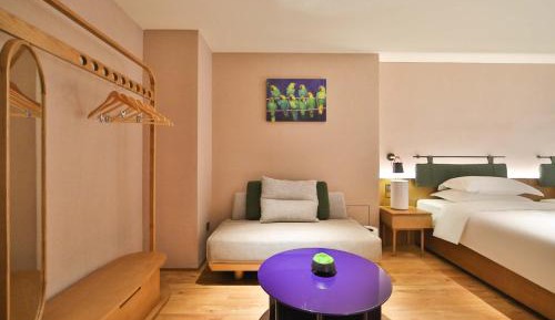 Suite with Garden View