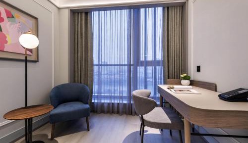 Deluxe King Room