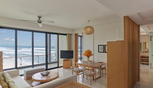 Regency Suite with Club Access