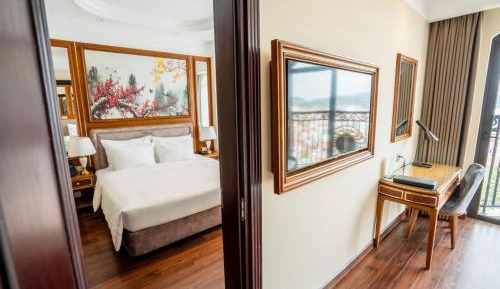 King Room with Lake View