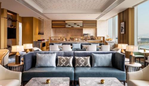 Pool Terrace Suite - 1 King Size Bed, Lounge Access, Private Terrace with Plunge Pool