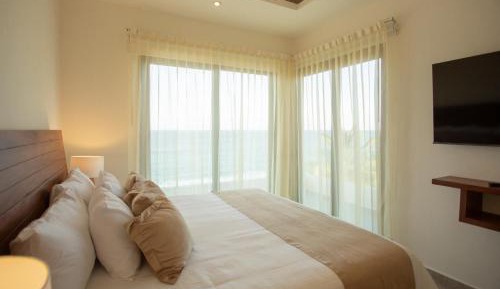 Two-Bedroom Apartment with Sea View
