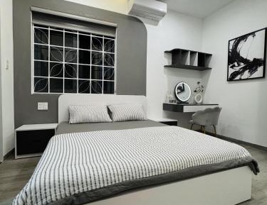 Queen Room with Balcony
