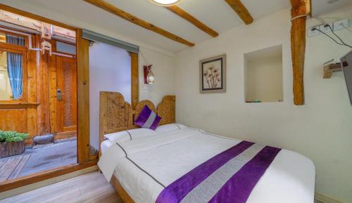Single Room with Private Bathroom