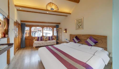 Double Room with Mountain View