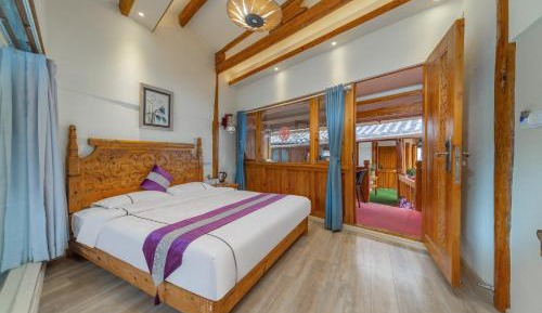 Double Room with Mountain View