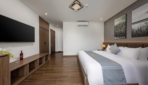 Deluxe Double Room with Balcony