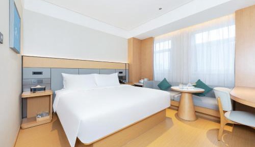 Business Queen Room
